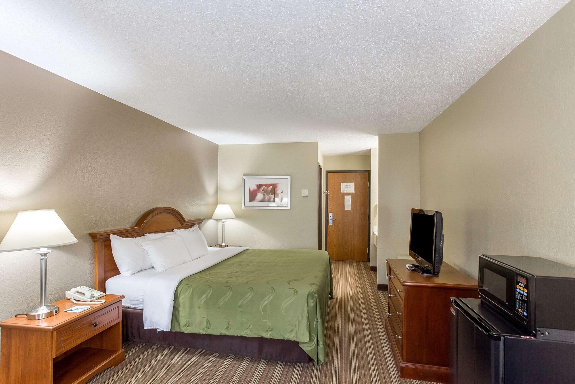 את'נס Quality Inn מראה חיצוני תמונה