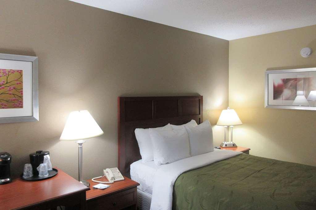 את'נס Quality Inn חדר תמונה