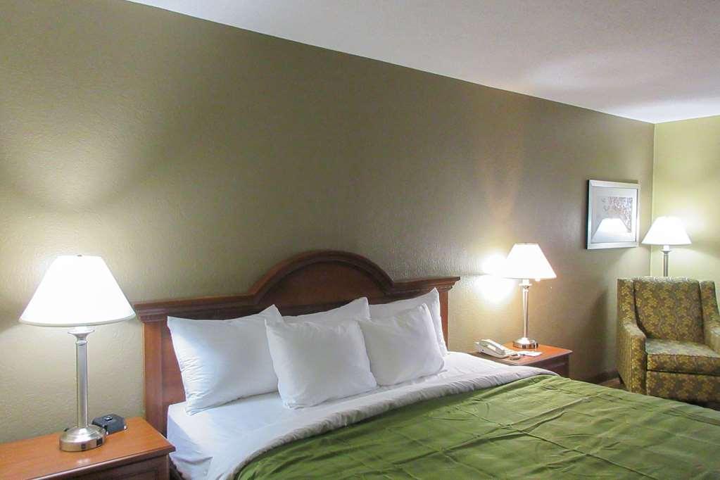 את'נס Quality Inn חדר תמונה